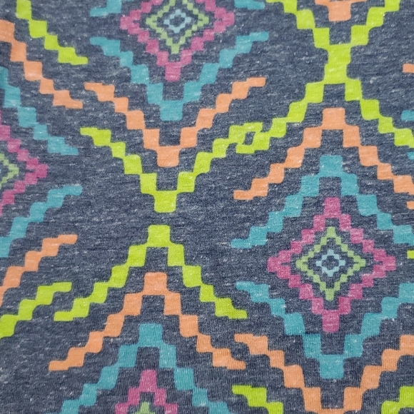 NWT Lularoe Randy baseball style tee - Picture 2 of 7